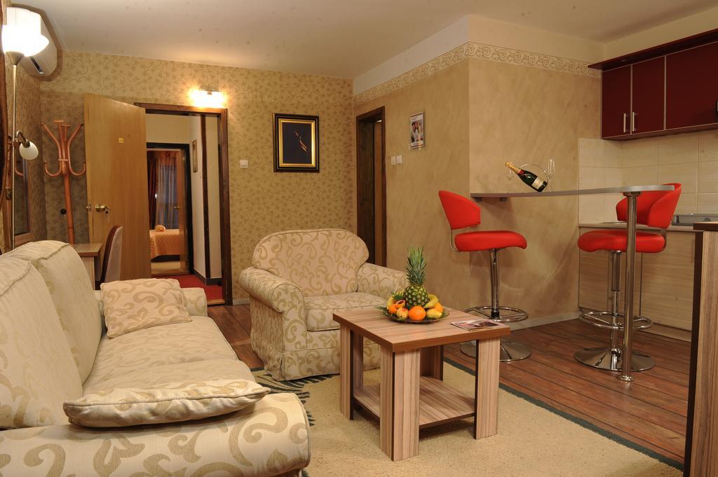 Klub Satelit Zlatibor Bed & Breakfast Eksteriør bilde